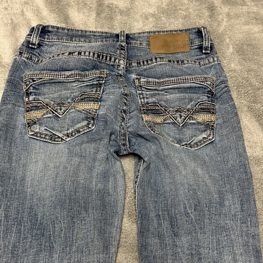 BKE Aiden Mens Straight Leg Jeans 28x30 Medium Wash Blue Durable Denim Stretch